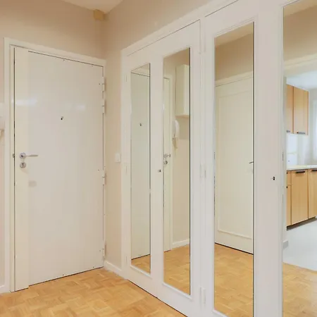 Spacious Flat 5p - 3bdr With Balcony Billancourt *