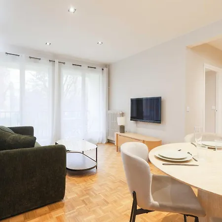 Spacious Flat 5p - 3bdr With Balcony Billancourt *