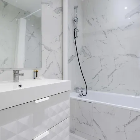 Spacious Flat 5p - 3bdr With Balcony Billancourt Boulogne-Billancourt