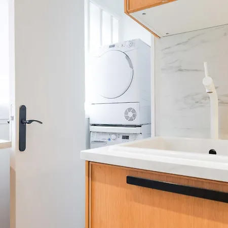 Spacious Flat 5p - 3bdr With Balcony Billancourt Appartement *